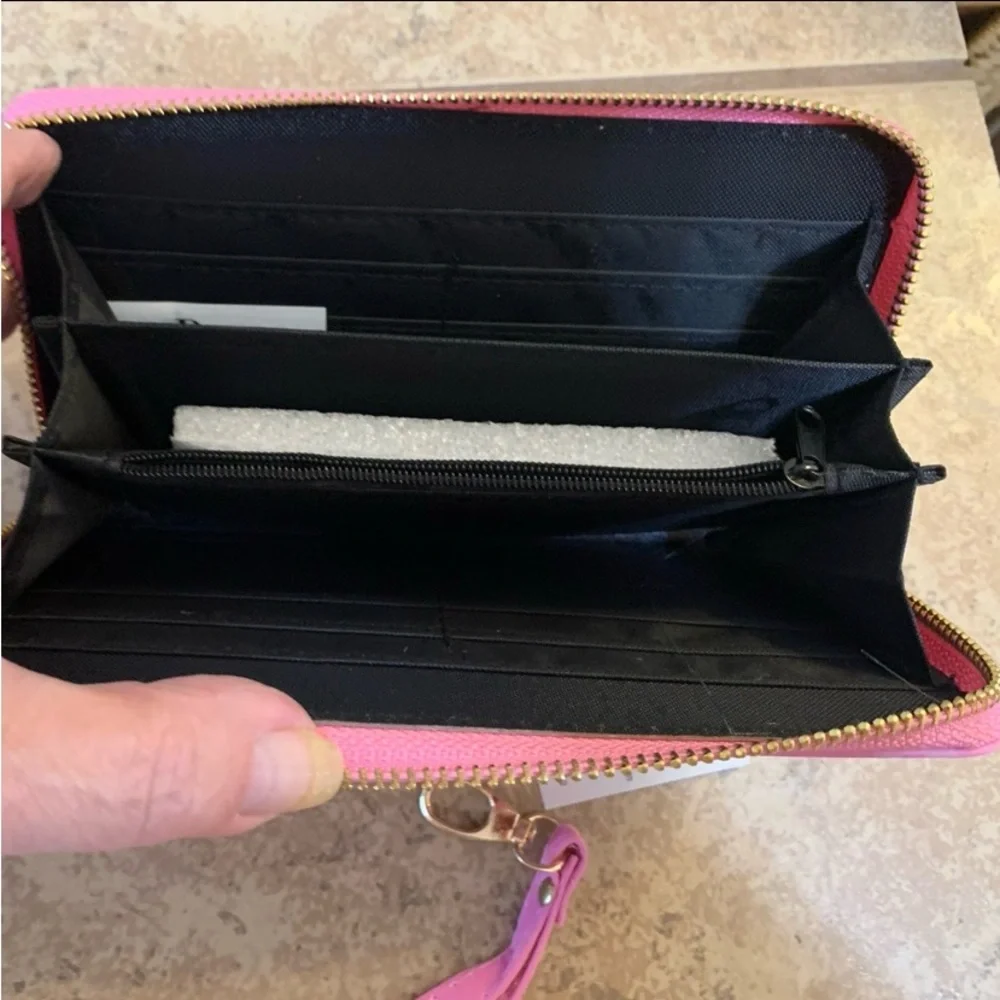 New! Betty Boop Pink Wallet “Attitude Is Everything”. Zipper Closure